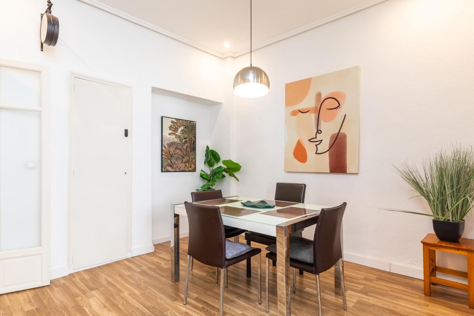 Apartament Mestalla River *